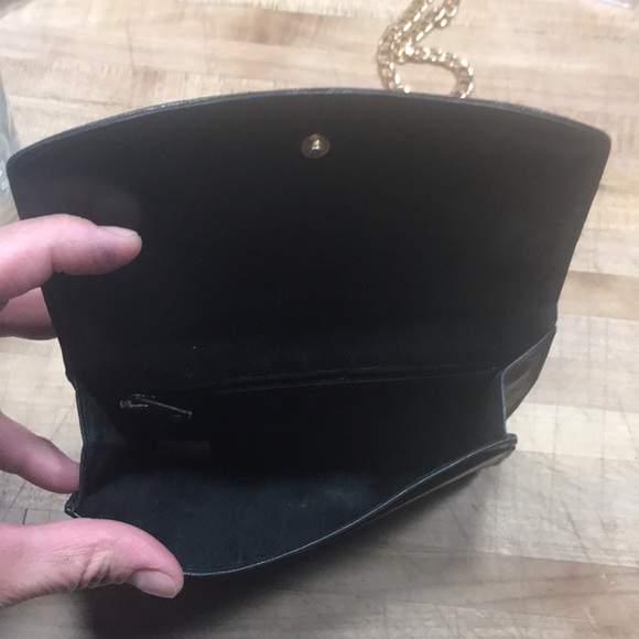 Chanel medium clutch wallet w 24k gold plated hardware w added non branded chain - Picture 8 of 10